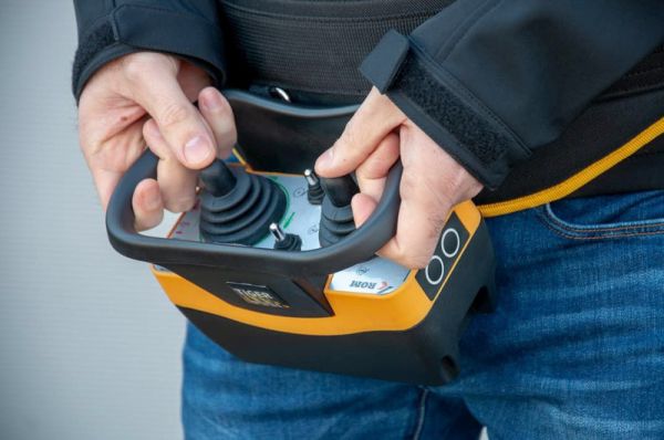 rom-remote-controls-7